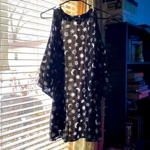 Hot topic off the shoulder cover.